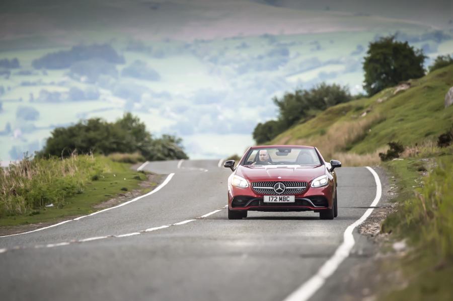  Mercedes-AMG SLC43 2016 года  (UK) (фото 14 из 30)